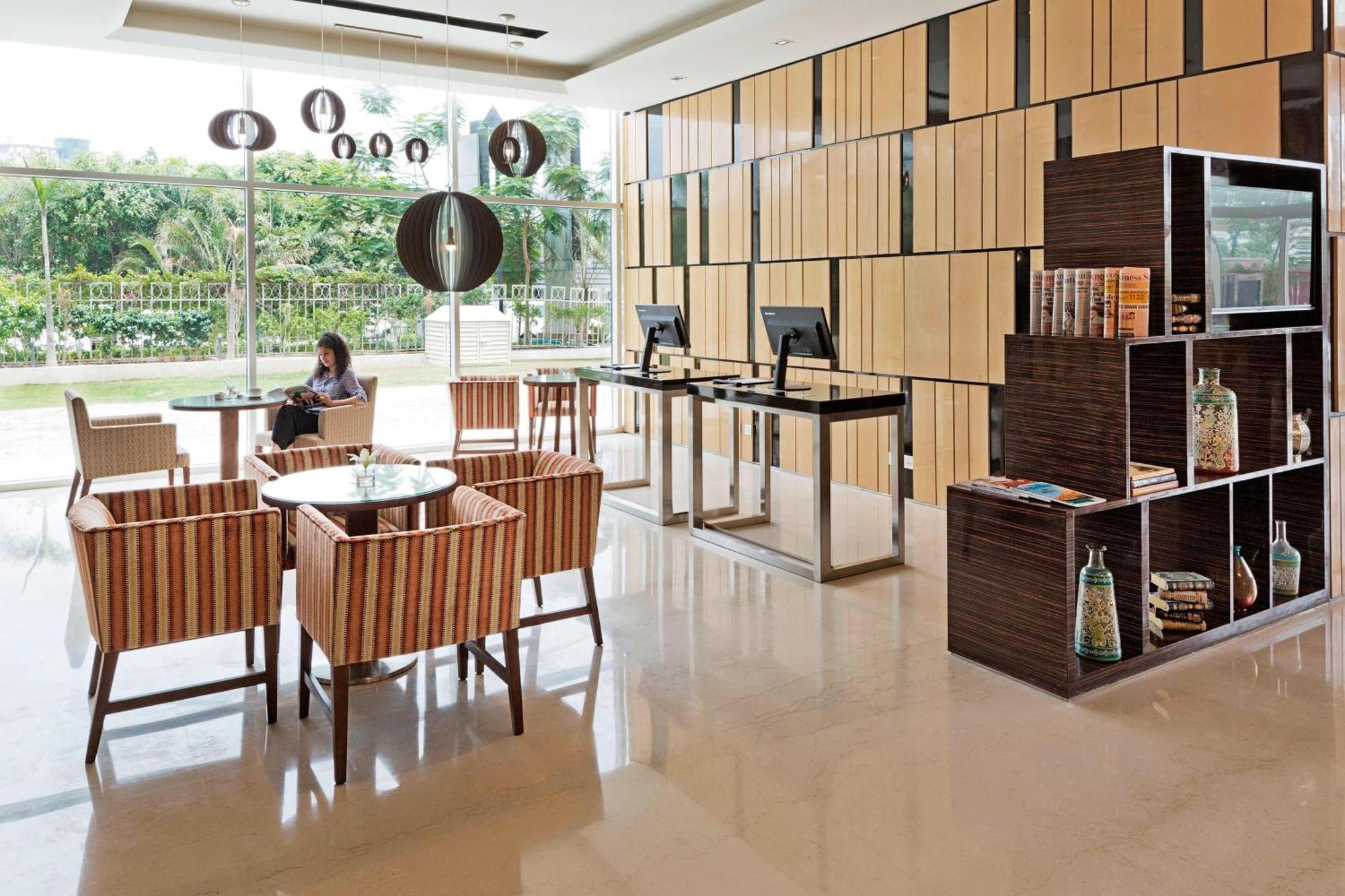 Hotel Fairfield By Marriott Lakhnaú Exteriér fotografie