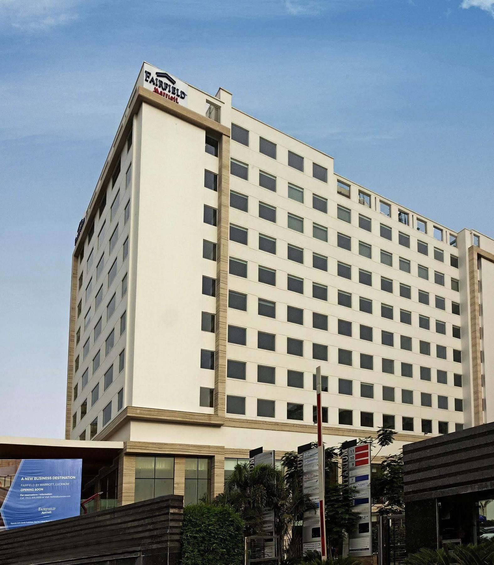 Hotel Fairfield By Marriott Lakhnaú Exteriér fotografie